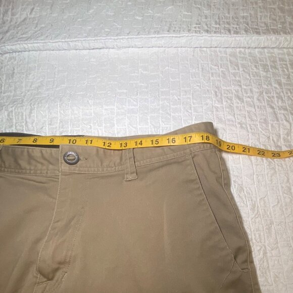 Volcom True to This Mens Khaki Shorts Size 36 Classic Casual Wear Gorpcore - Picture 4 of 6